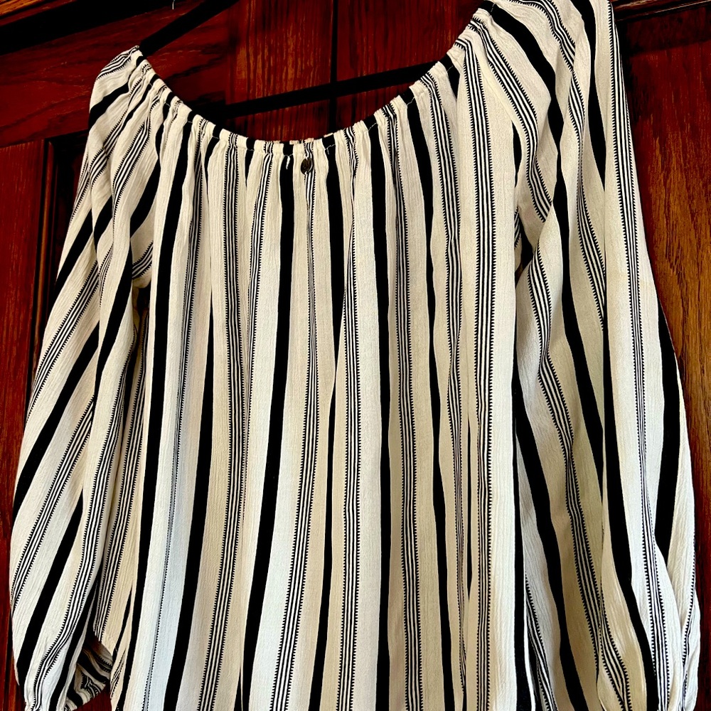 Sexy black and white striped blouse. Good condition.